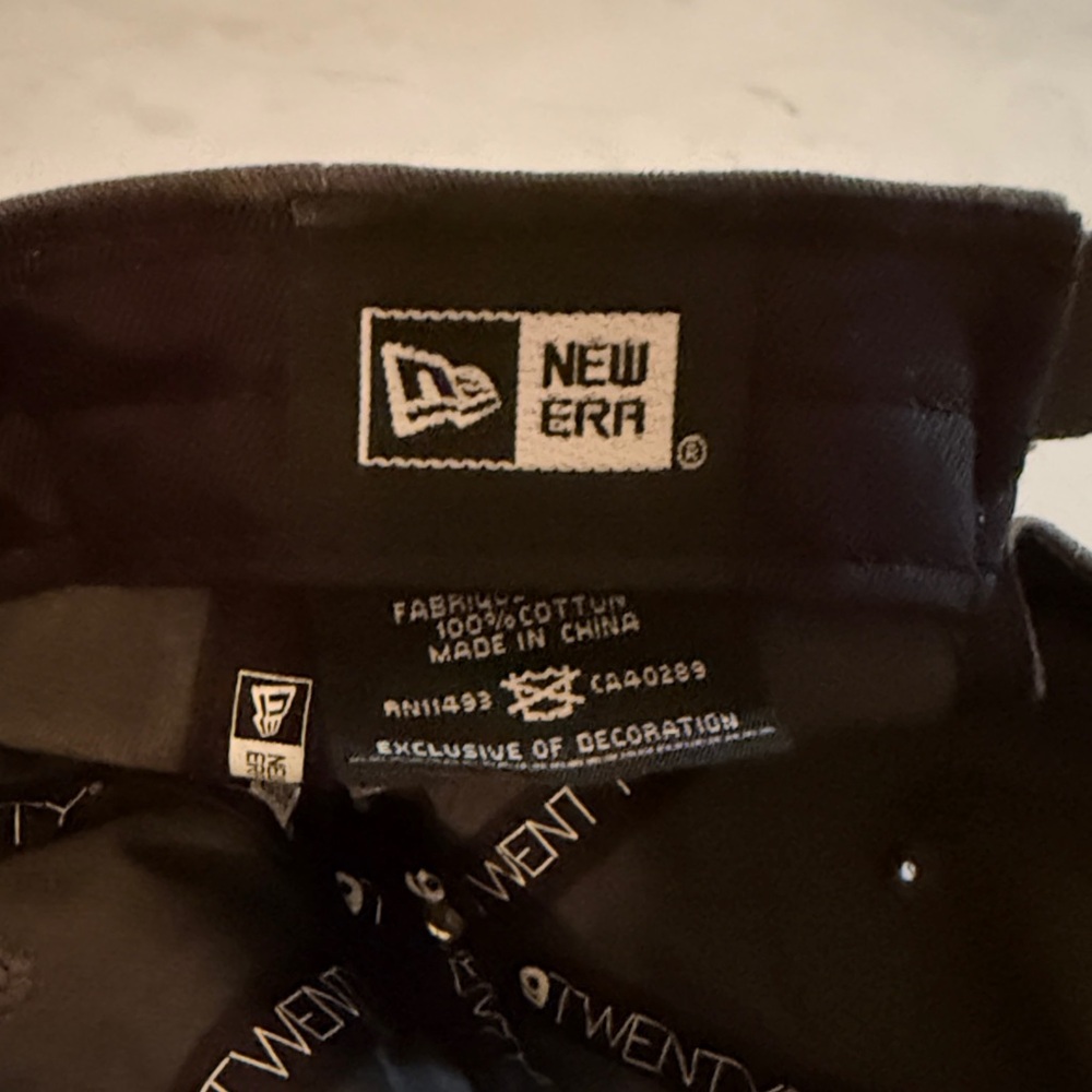 Stylish Gray Cap with Embroidered Logo - Picture 2 of 4